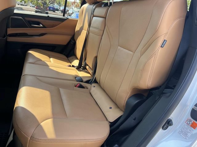 Used 2025 Lexus LX 600 4WD w/ Accessory Package (2T) image 21