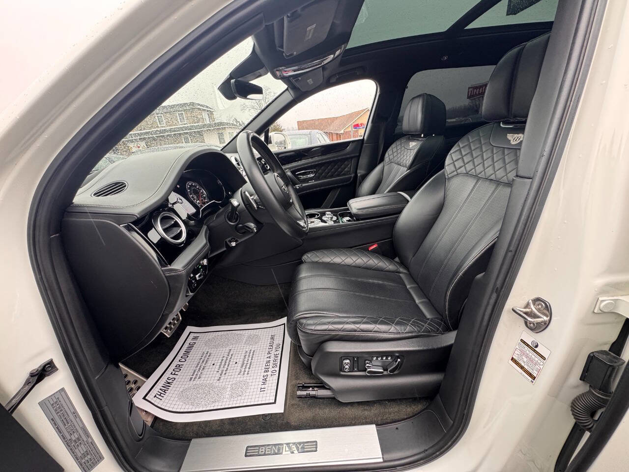 Used 2018 Bentley Bentayga Activity image 15