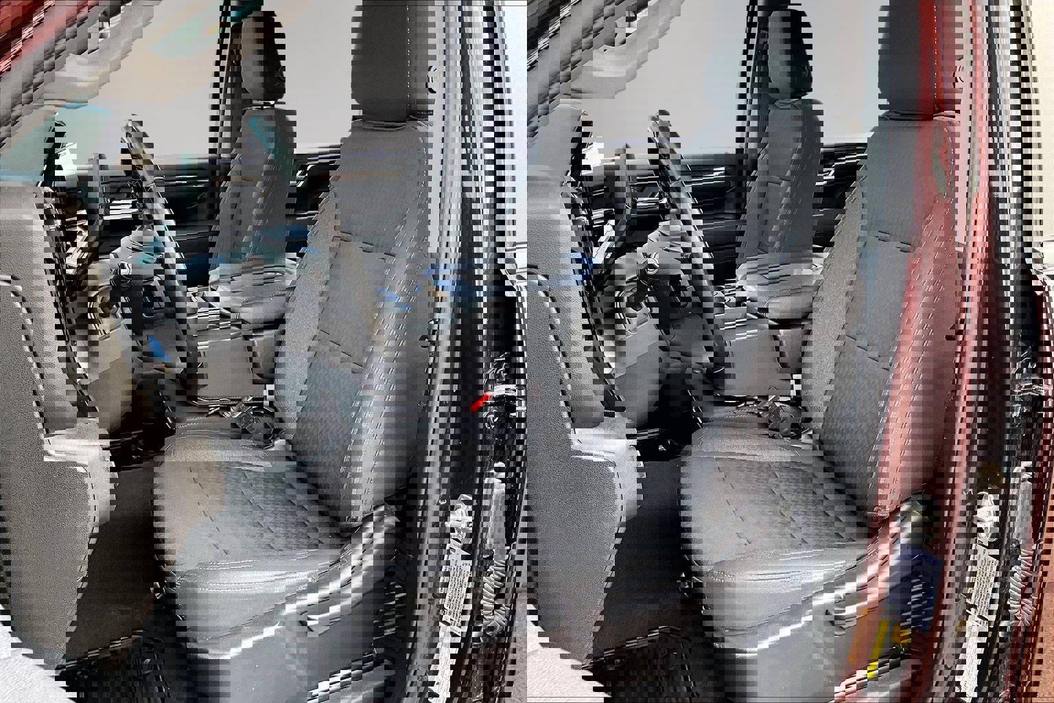 Used 2024 Chevrolet Silverado 2500 LT image 22