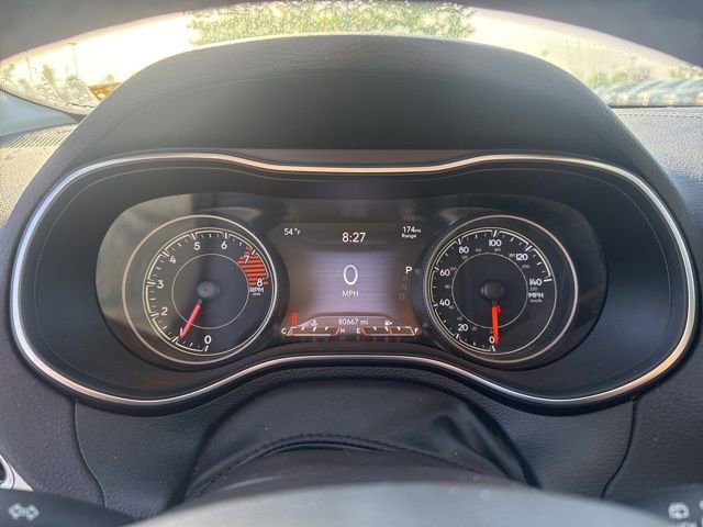 Used 2019 Jeep Cherokee Limited AWD/4WD image 16