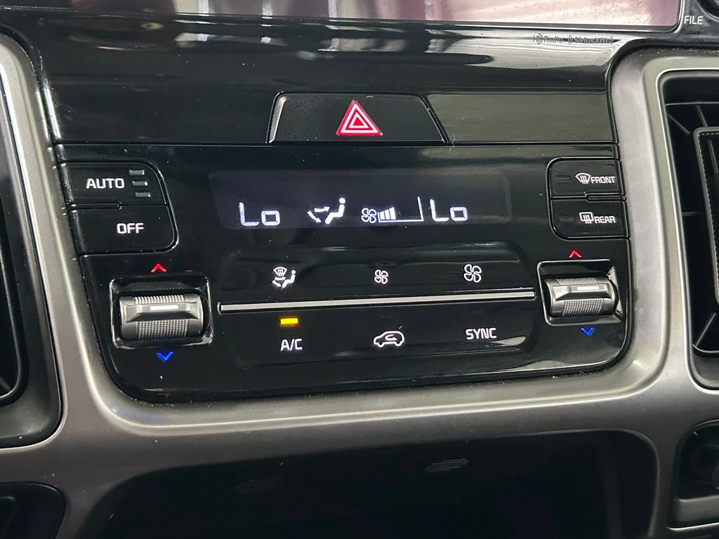 Used 2023 Kia Sorento S AWD/4WD image 23