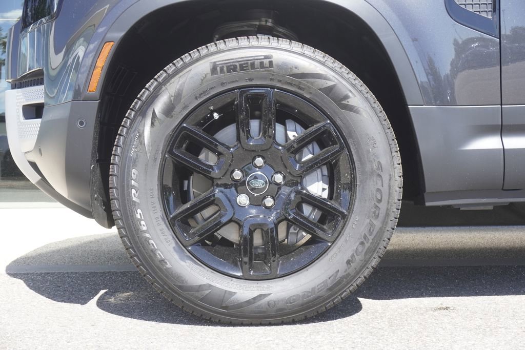 New 2025 Land Rover Defender 130 S image 35