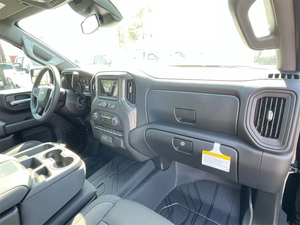 New 2025 Chevrolet Silverado 1500 Custom image 28