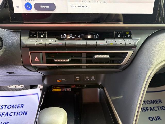 Used 2025 Toyota Camry XSE image 21