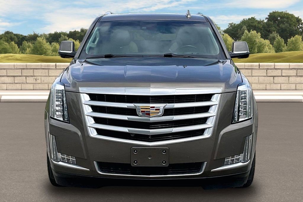 Used 2016 Cadillac Escalade Premium AWD/4WD image 2