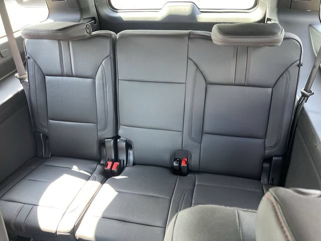 New 2026 Chevrolet Suburban RST w/ RST Capability Package AWD/4WD image 24
