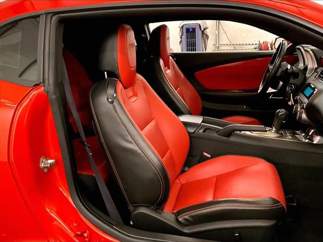 Used 2010 Chevrolet Camaro SS w/ RS Package RWD image 7