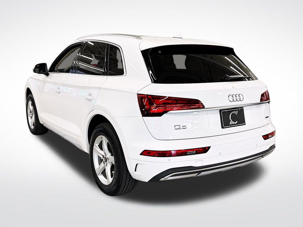 Certified 2023 Audi Q5 2.0T Premium w/ Convenience Package image 3