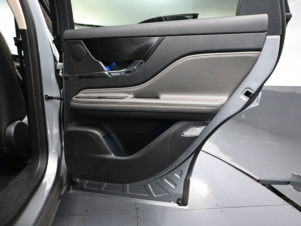 Used 2024 Lincoln Corsair Reserve image 40