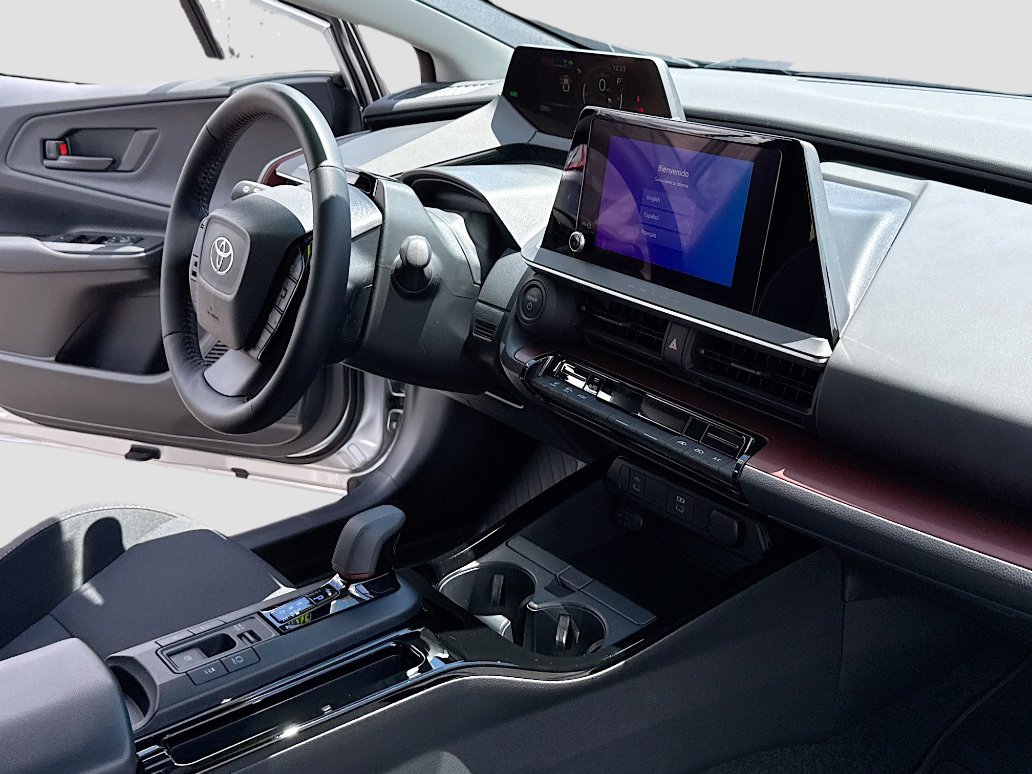 Used 2026 Toyota Prius Plug-In Hybrid FWD image 5