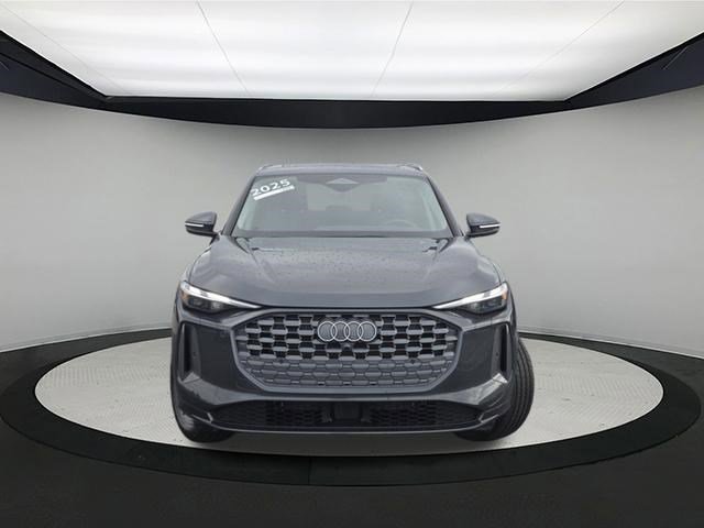 Certified 2025 Audi Q5 Premium w/ Convenience Package AWD/4WD image 2