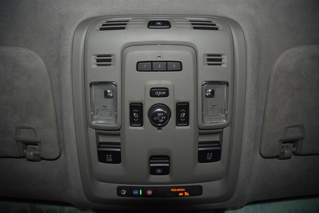 Used 2024 Cadillac Escalade ESV Sport Platinum w/ LPO, ONYX Package AWD/4WD image 57