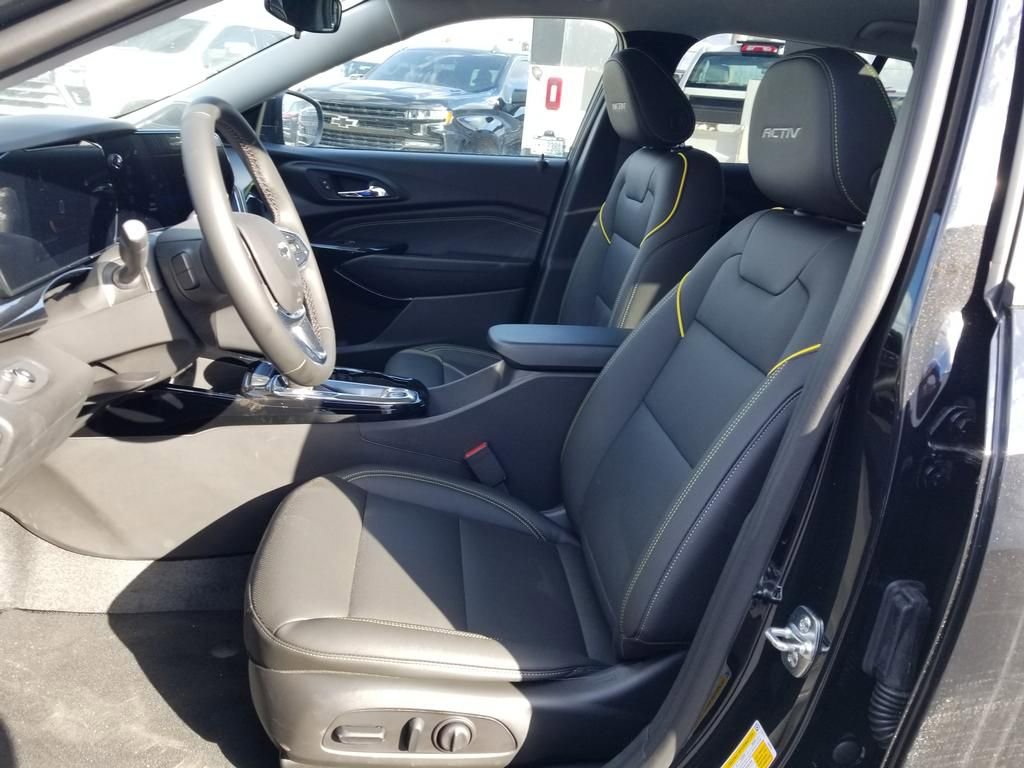 New 2026 Chevrolet Trax ACTIV w/ Driver Confidence Package FWD image 16