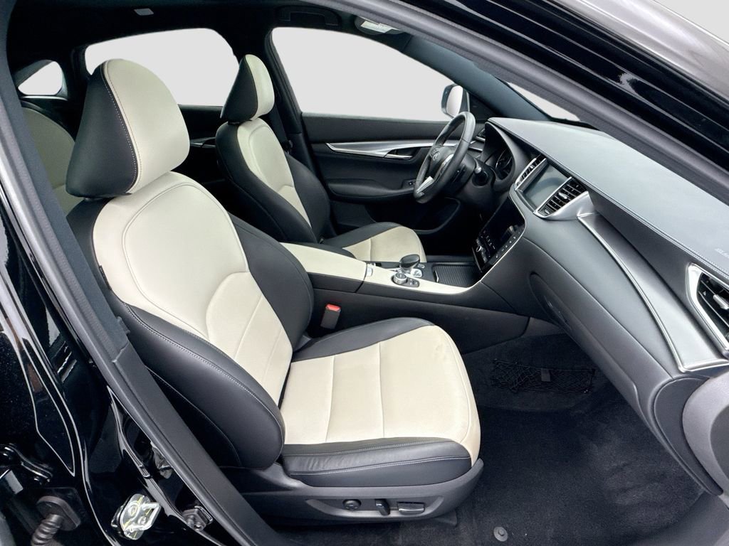 Used 2023 INFINITI QX55 Luxe w/ Cargo Package image 18