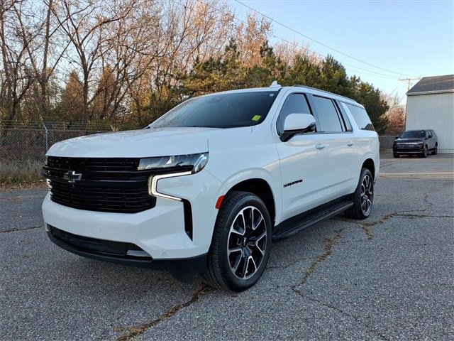 Certified 2023 Chevrolet Suburban RST w/ Luxury Package image 3