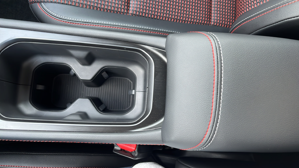 New 2026 Nissan Kicks SR AWD/4WD image 75