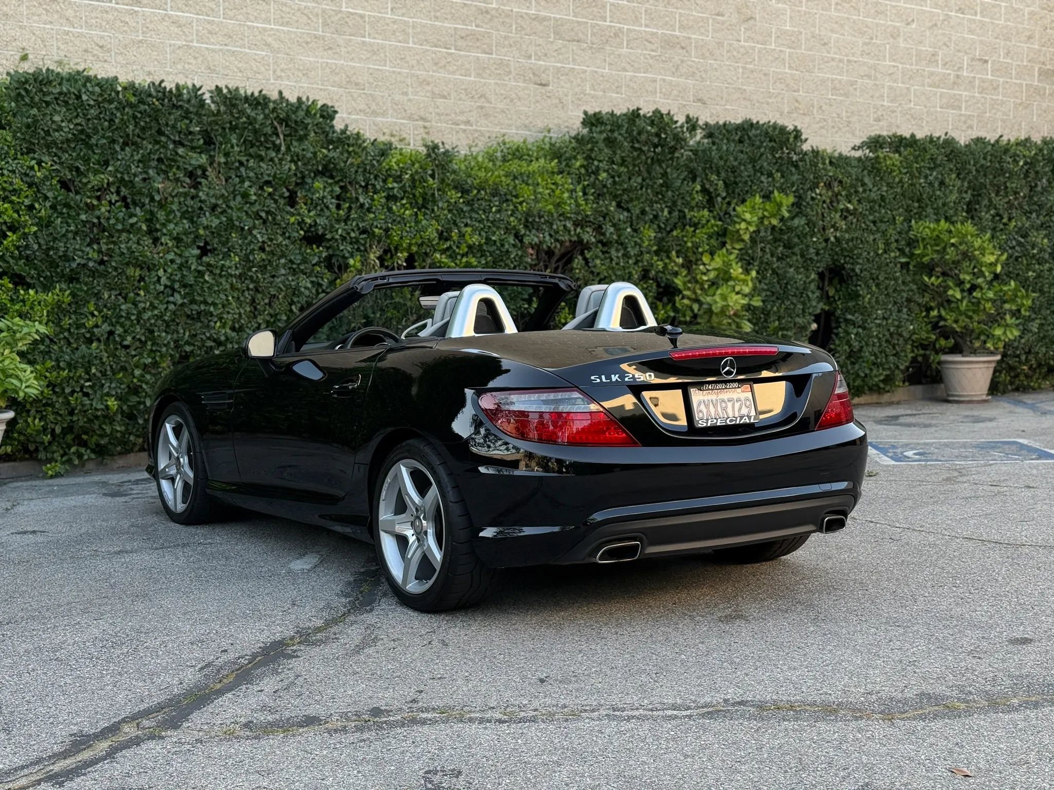 Used 2013 Mercedes-Benz SLK 250 image 3