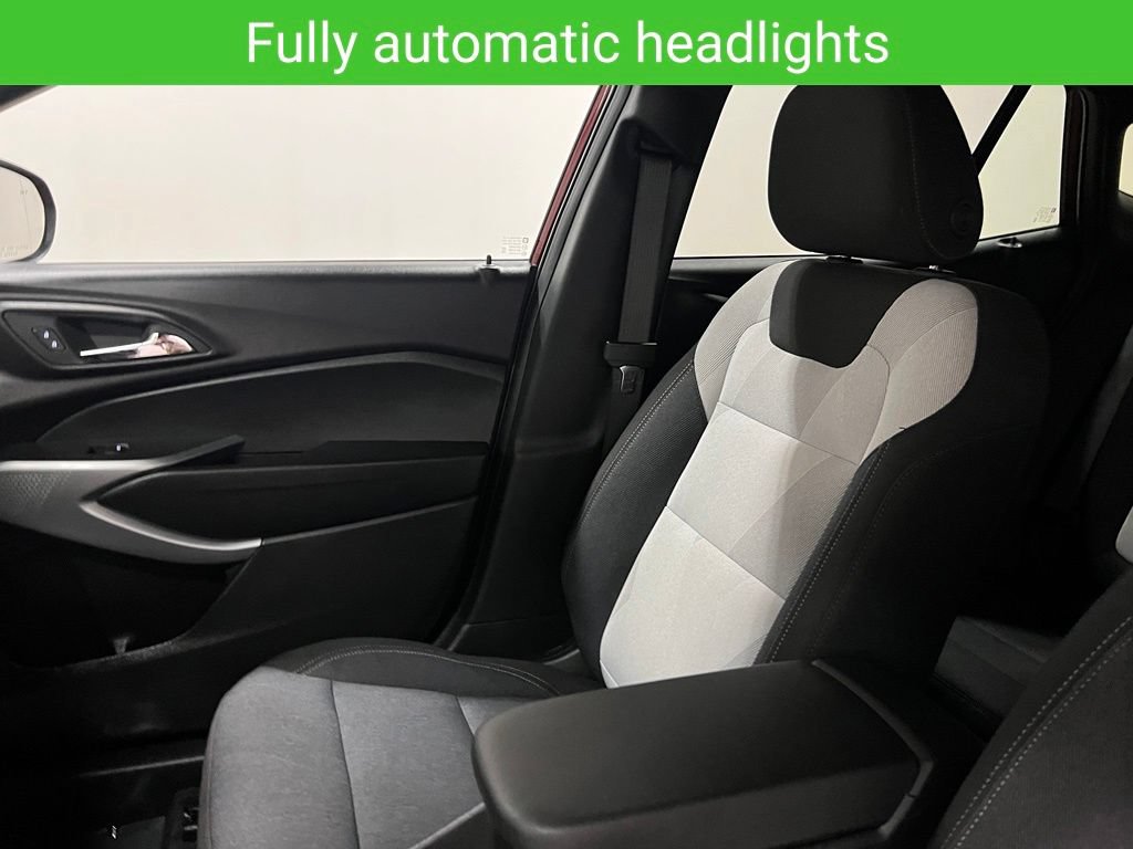 Certified 2024 Chevrolet Trax RS w/ Driver Confidence Package FWD image 26