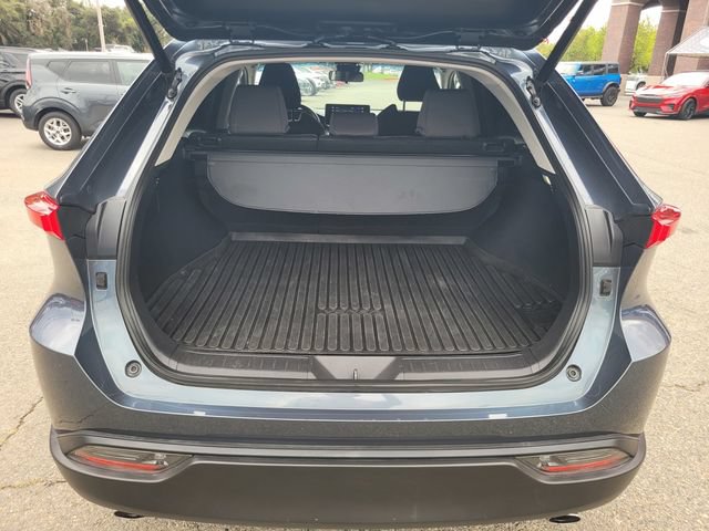 Used 2022 Toyota Venza LE AWD/4WD image 8