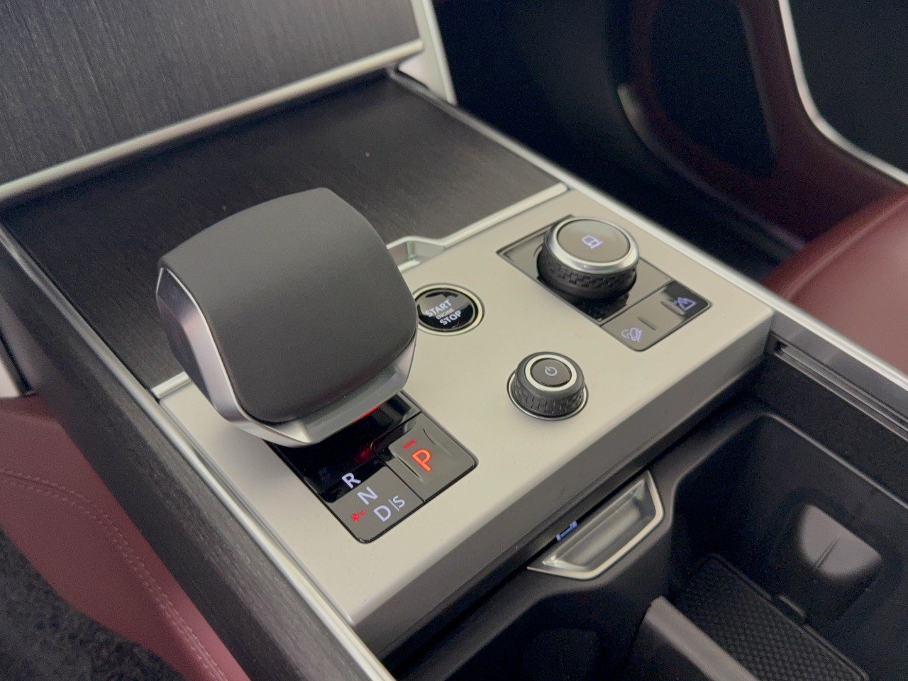 New 2027 Land Rover Range Rover SE AWD/4WD image 21