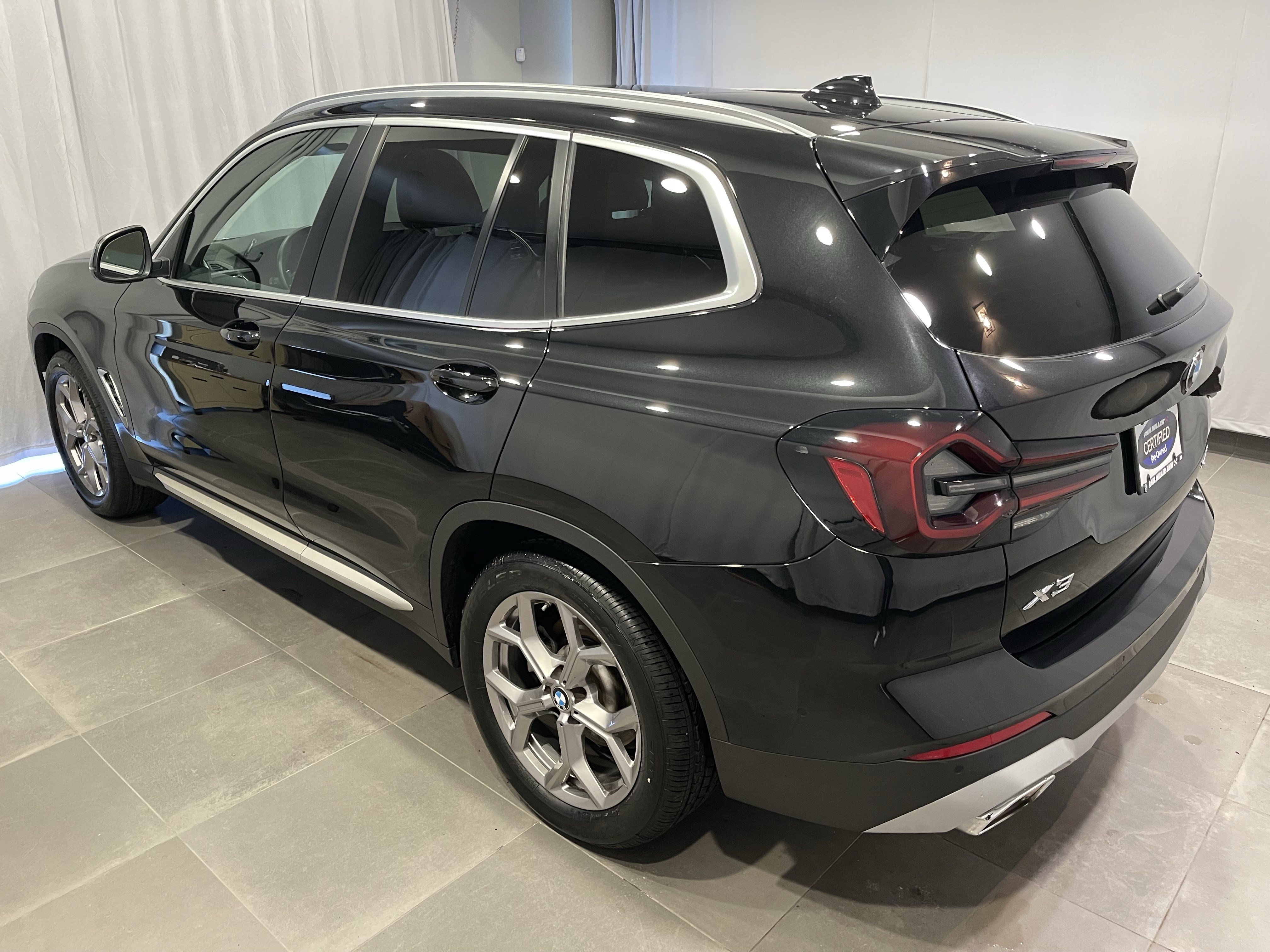 Certified 2024 BMW X3 xDrive30i w/ Convenience Package image 4