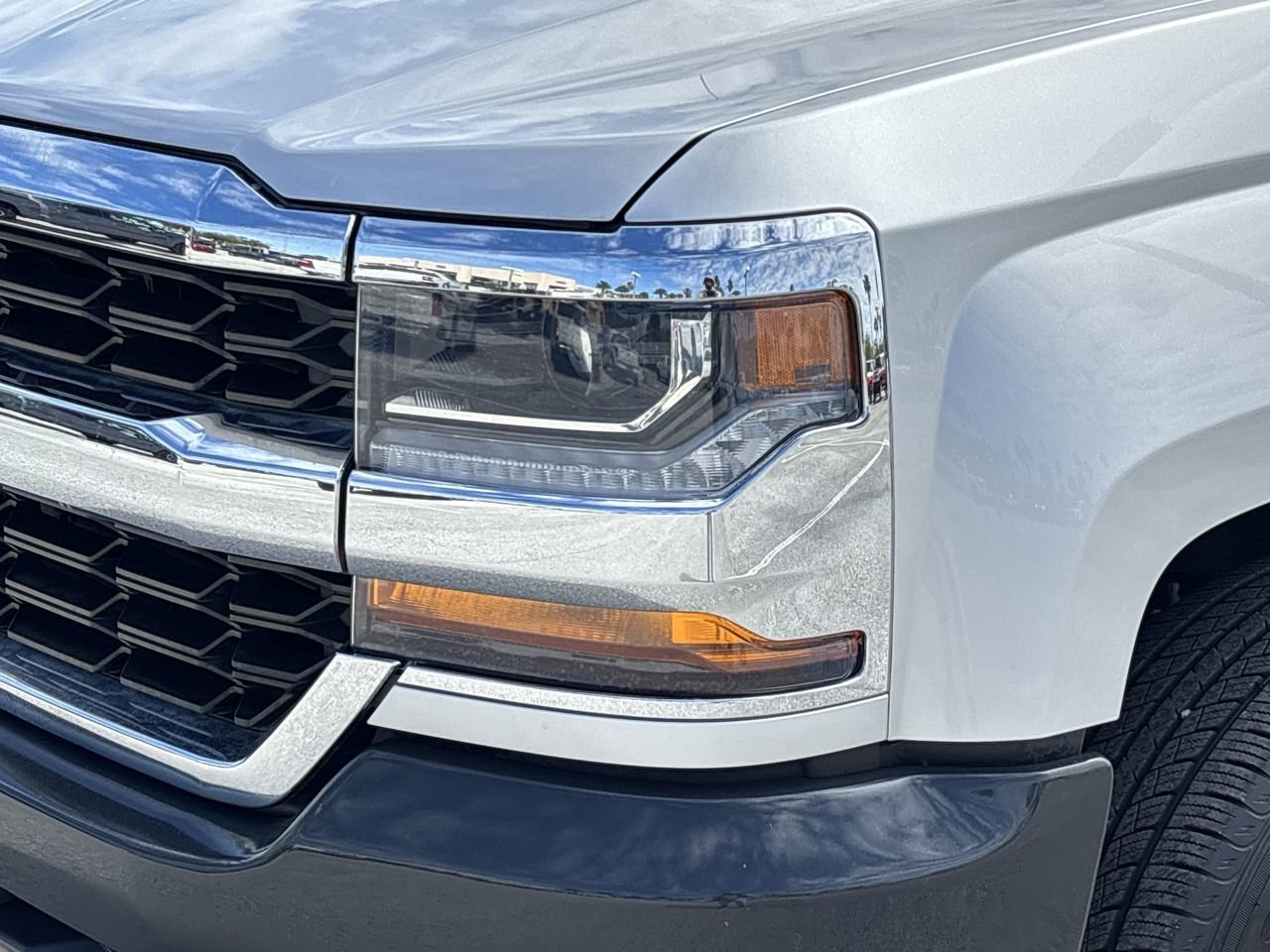 Used 2018 Chevrolet Silverado 1500 W/T RWD image 6