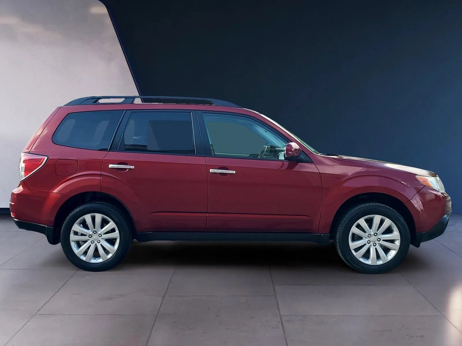 Used 2013 Subaru Forester 2.5X Limited AWD/4WD image 6