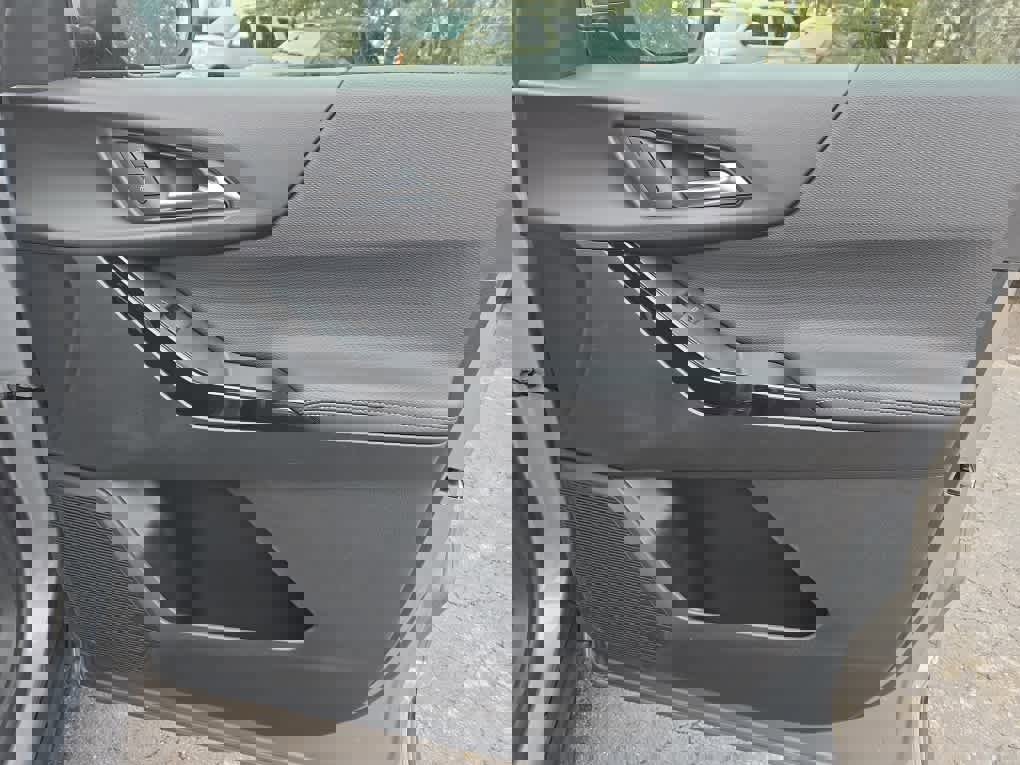 New 2026 Chevrolet Equinox LT image 38