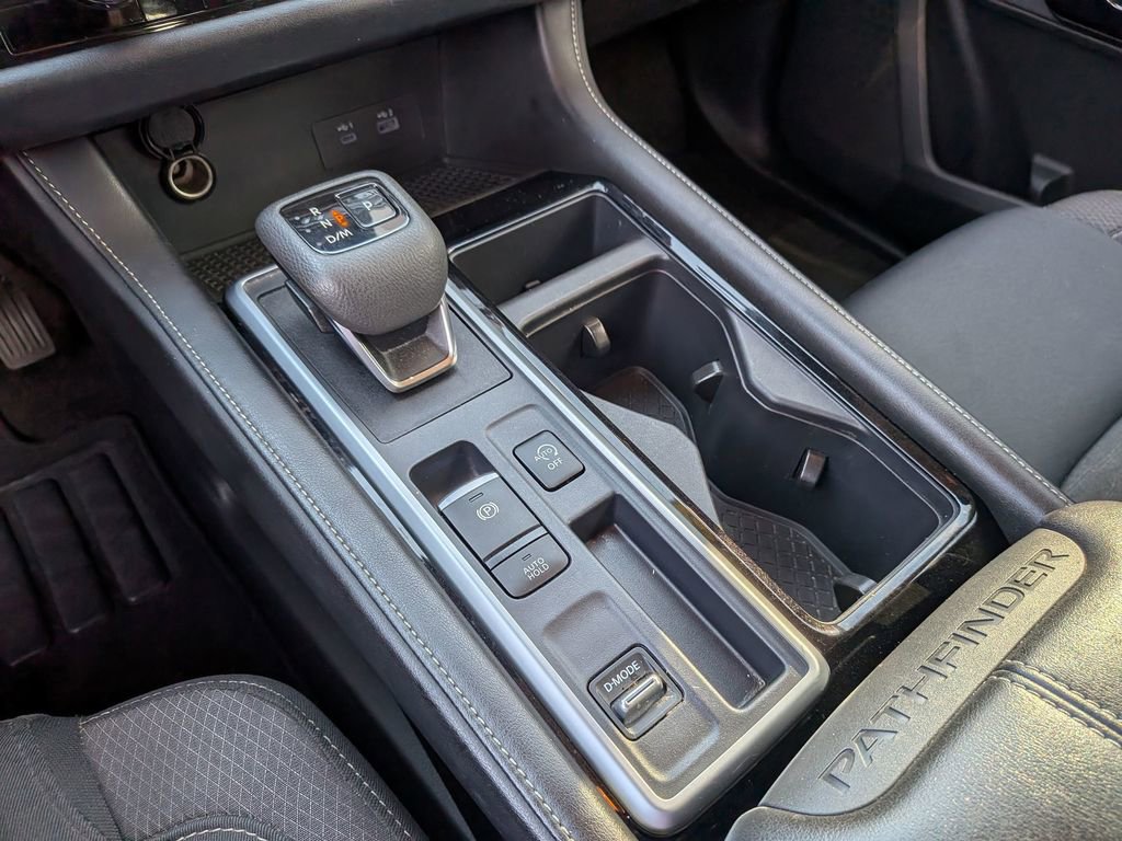Used 2024 Nissan Pathfinder SV image 22