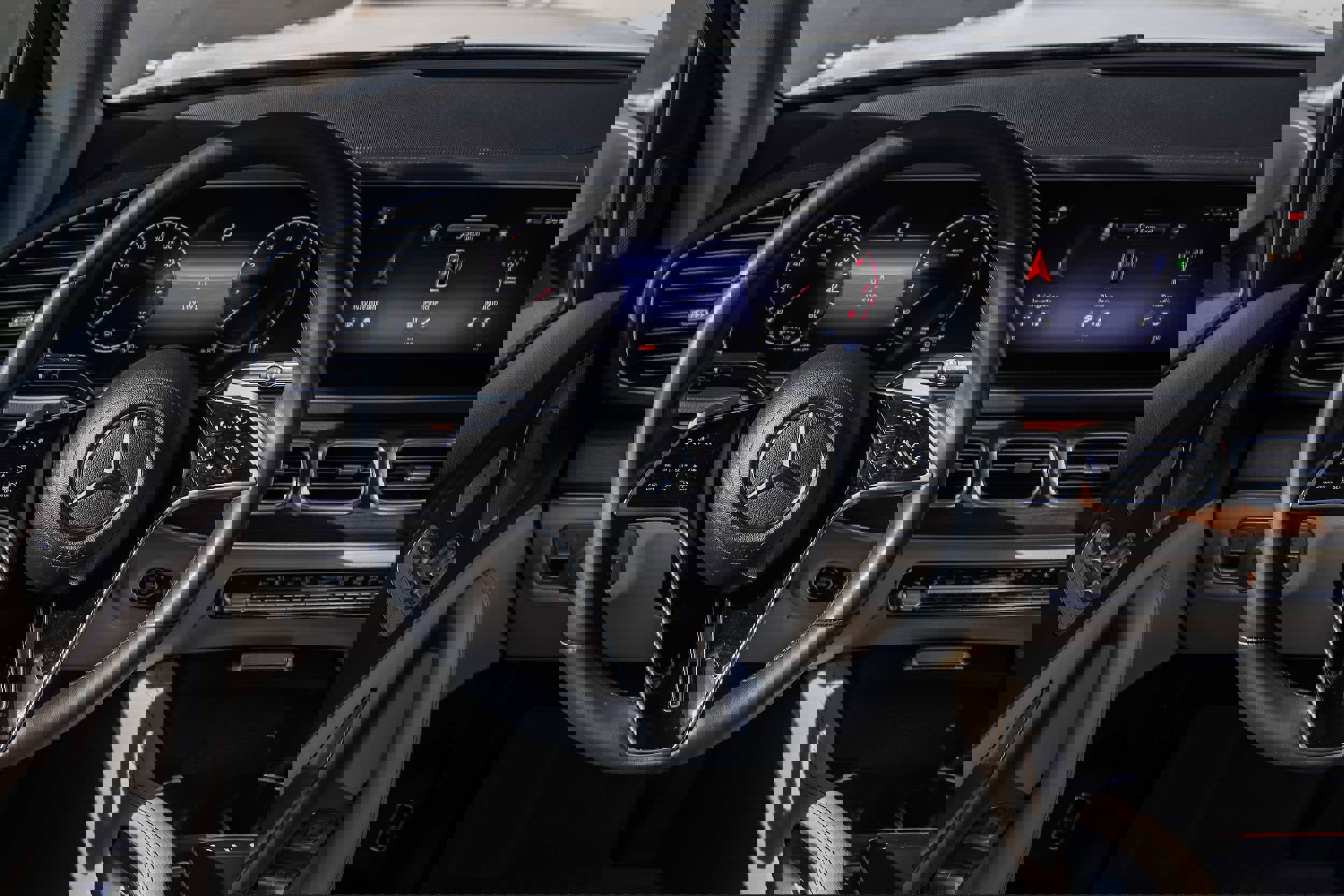 Used 2024 Mercedes-Benz GLS 450 4MATIC image 26