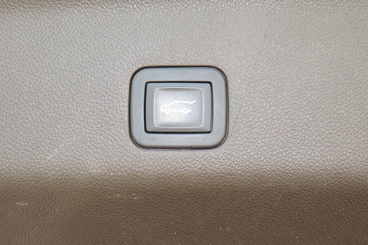 Used 2024 GMC Yukon XL Denali AWD/4WD image 21