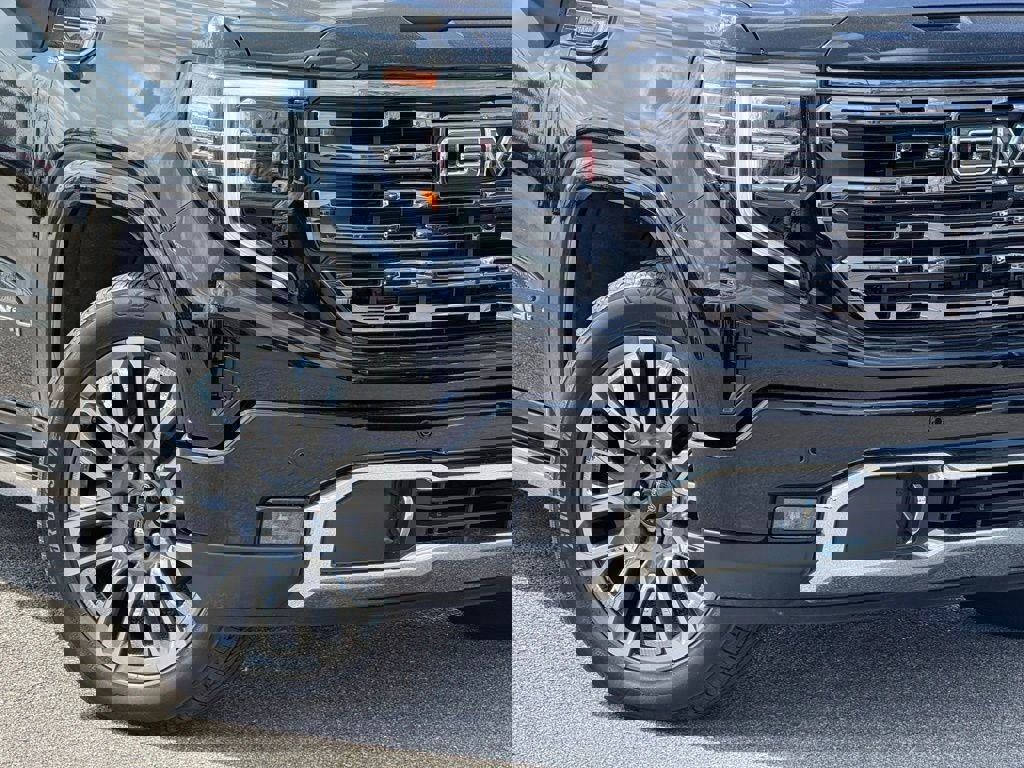 Used 2025 GMC Sierra 1500 Denali Ultimate image 13