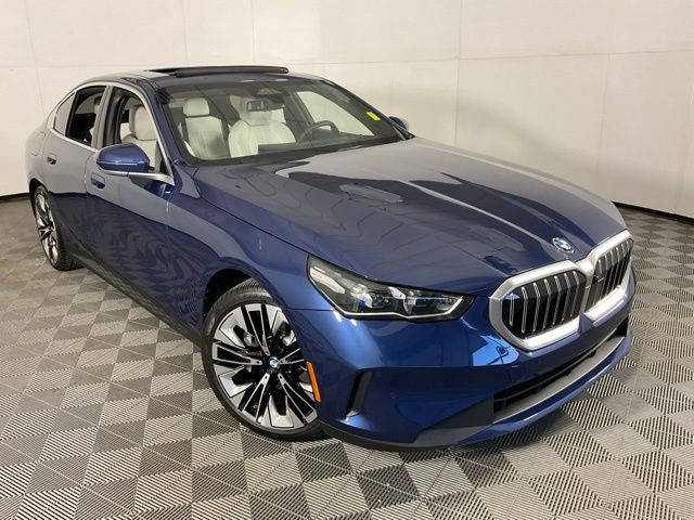 Certified 2024 BMW 530i xDrive w/ Premium Package image 45