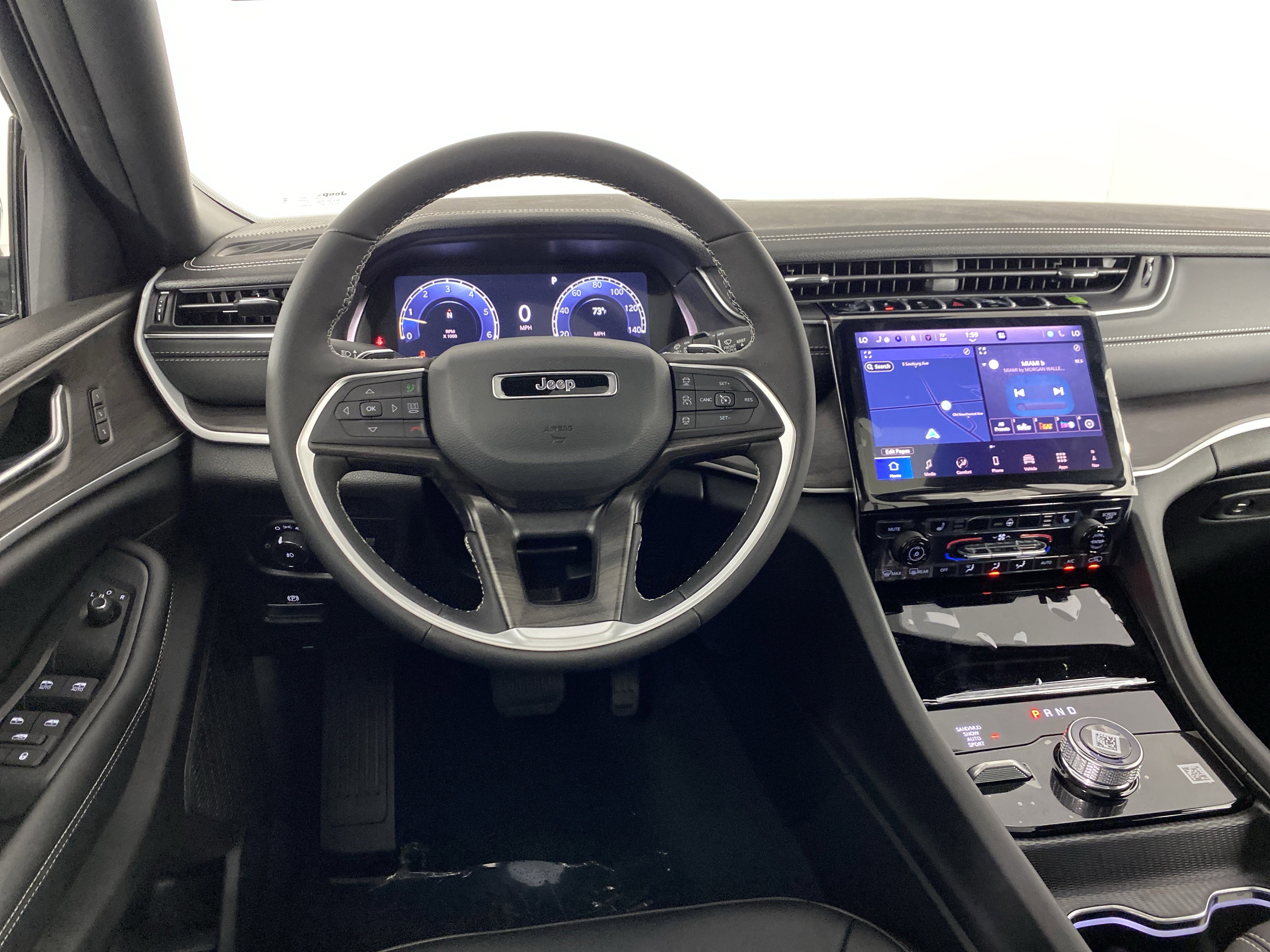 New 2025 Jeep Grand Cherokee L Limited w/ Black Appearance Package image 19