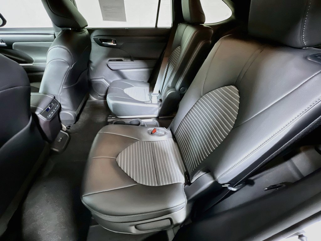 Certified 2026 Toyota Highlander XSE AWD/4WD image 21