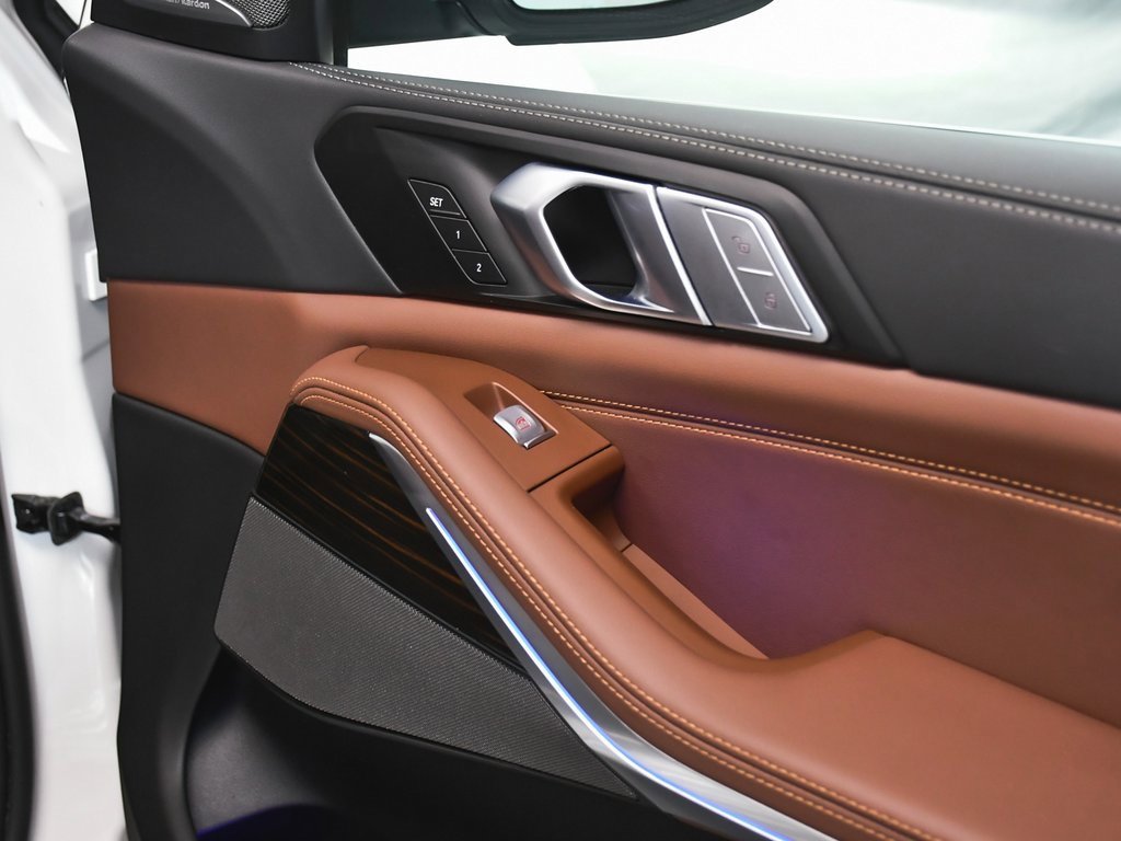 Used 2026 BMW X7 xDrive40i image 18