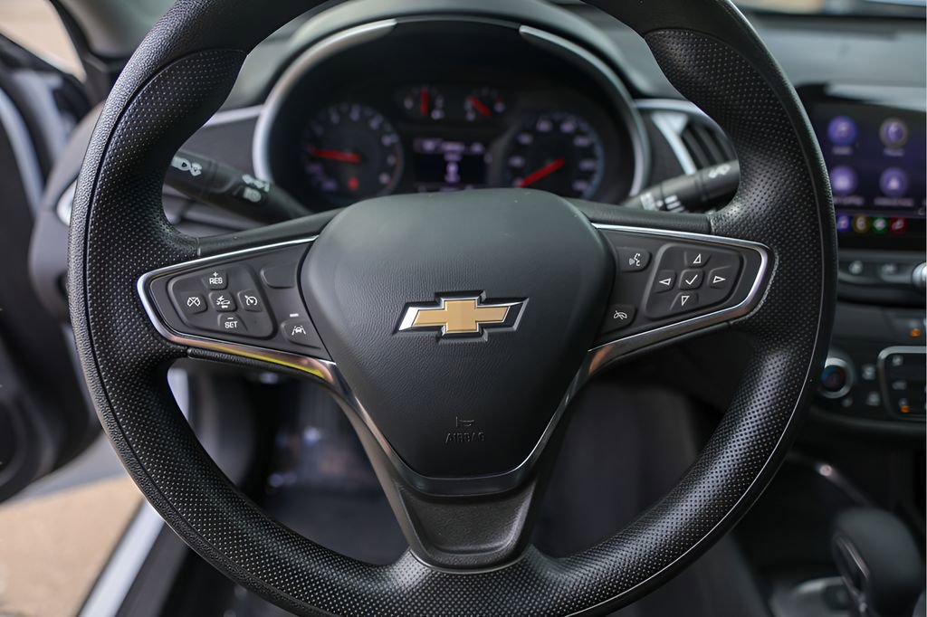 Used 2024 Chevrolet Malibu LT FWD image 15