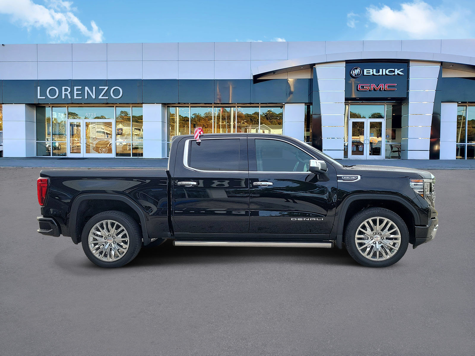 Used 2026 GMC Sierra 1500 Denali w/ Technology Package RWD image 4