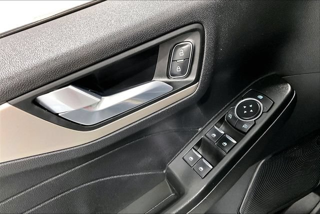 Used 2022 Ford Escape SEL w/ Equipment Group 302A AWD/4WD image 45