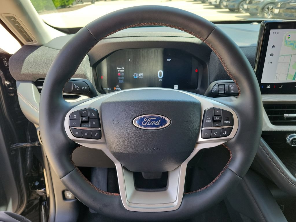 Used 2026 Ford Explorer Active AWD/4WD image 24