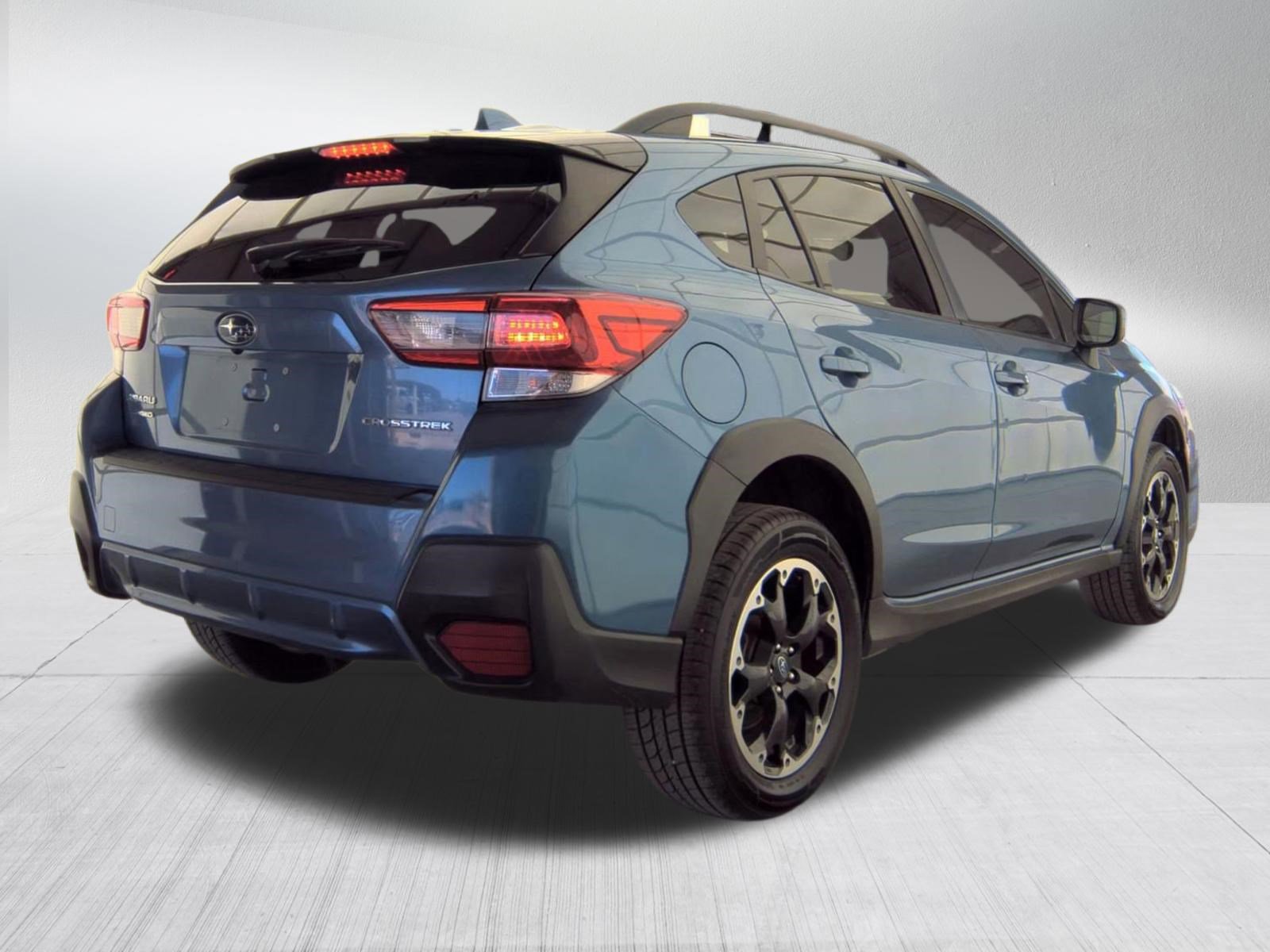 Used 2021 Subaru Crosstrek 2.0i Premium w/ Moonroof Package AWD/4WD image 5