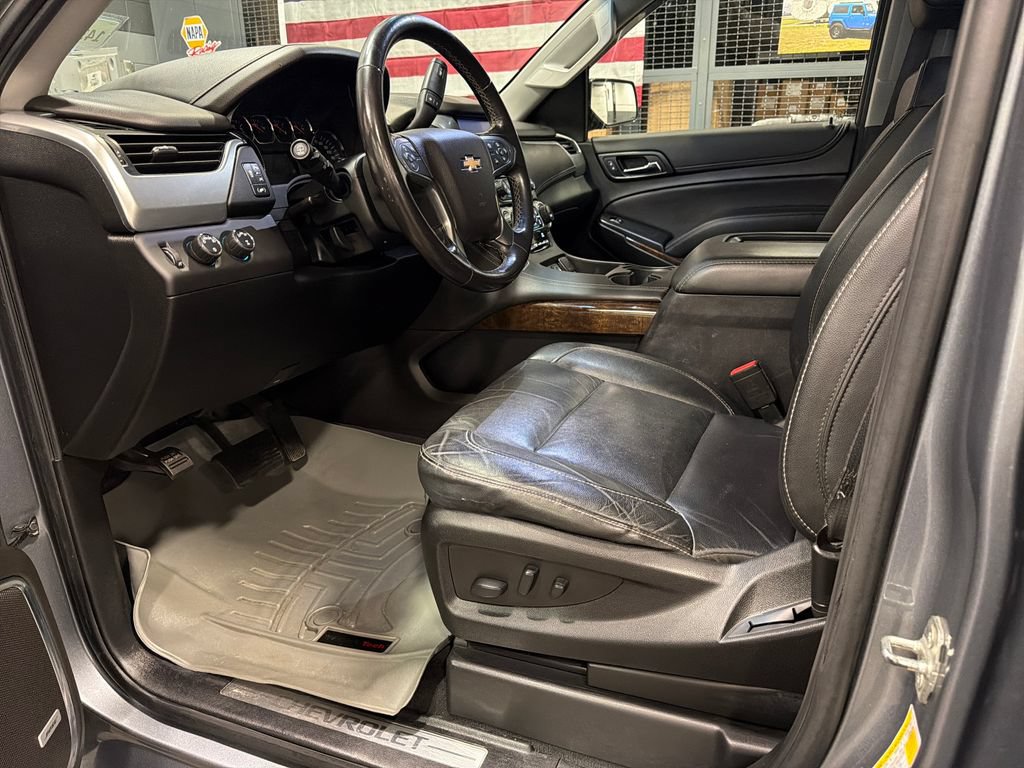 Used 2019 Chevrolet Tahoe LT AWD/4WD image 3