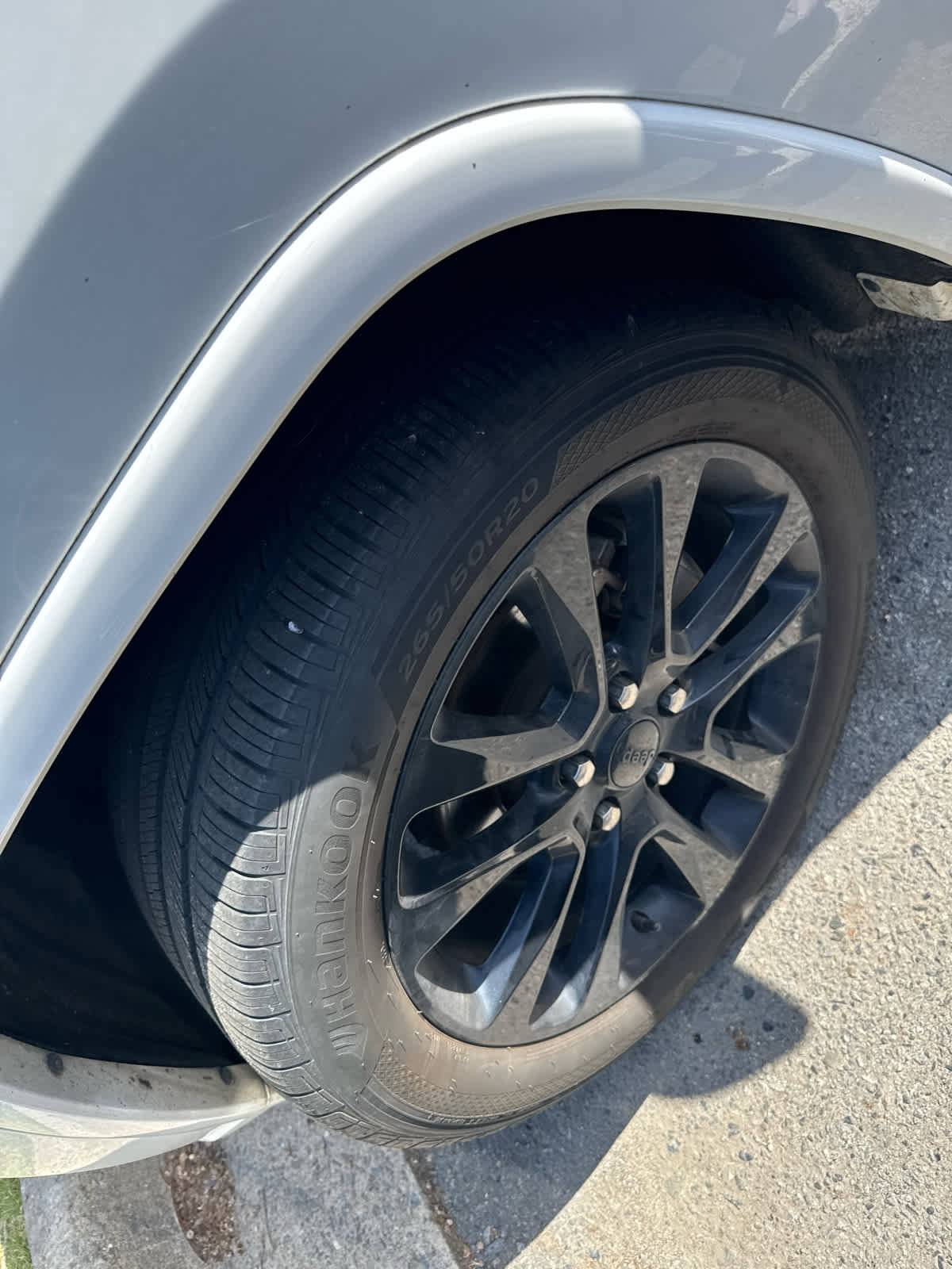 Used 2020 Jeep Grand Cherokee Altitude image 6