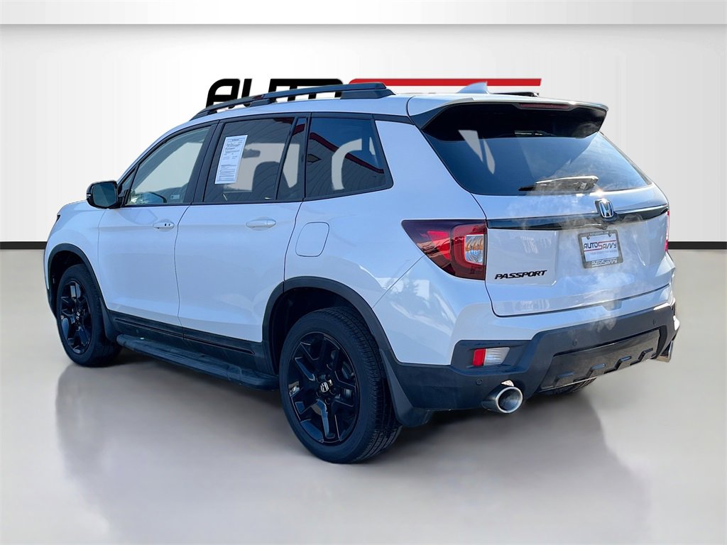 Used 2024 Honda Passport Black Edition image 5
