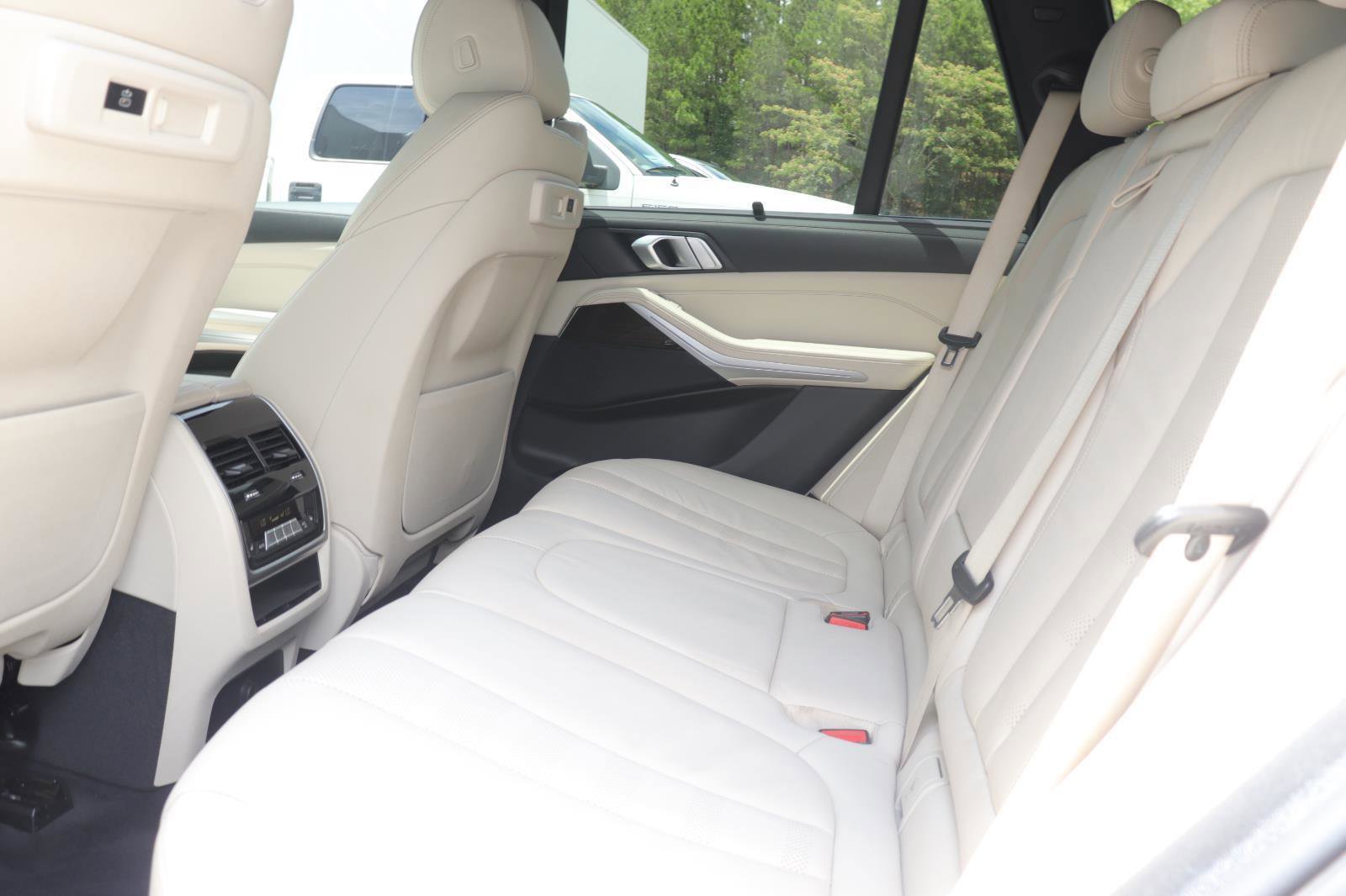 Used 2020 BMW X5 sDrive40i w/ Premium Package RWD image 12
