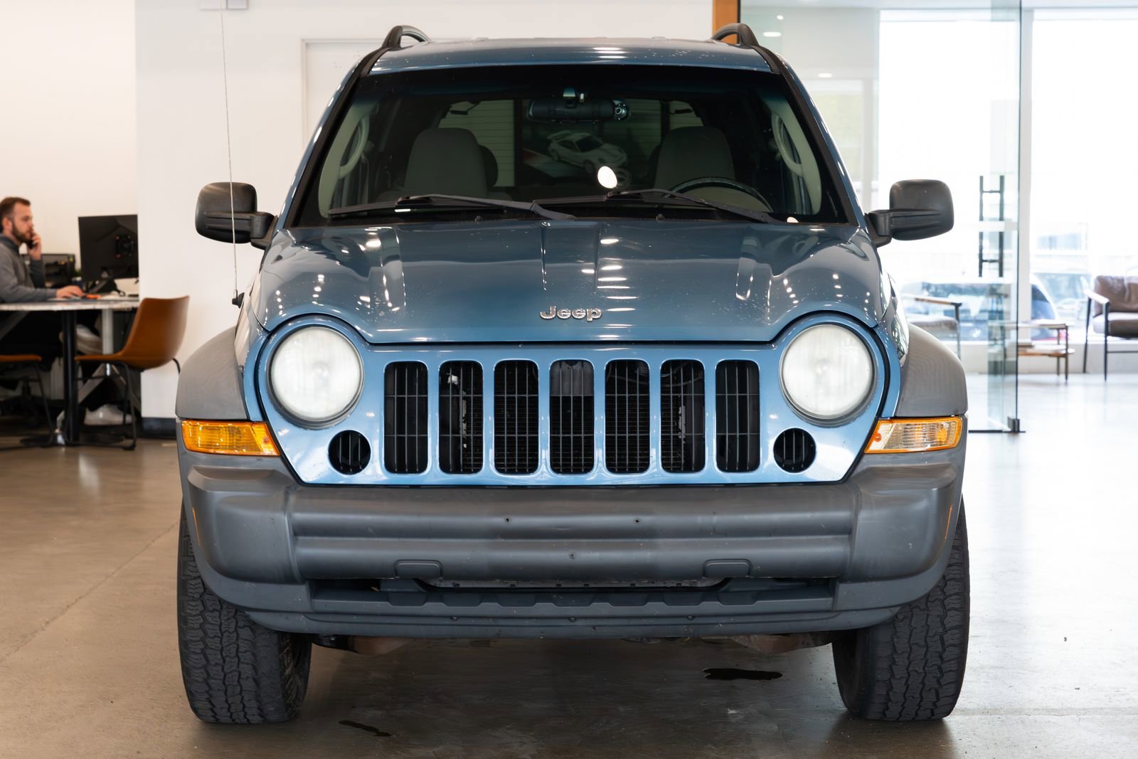 Used 2006 Jeep Liberty Sport AWD/4WD image 2