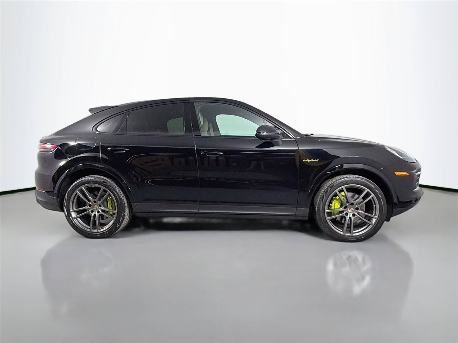 Certified 2022 Porsche Cayenne Platinum Edition AWD/4WD image 8