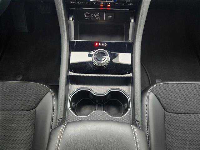 Used 2025 Jeep Grand Cherokee Altitude image 11