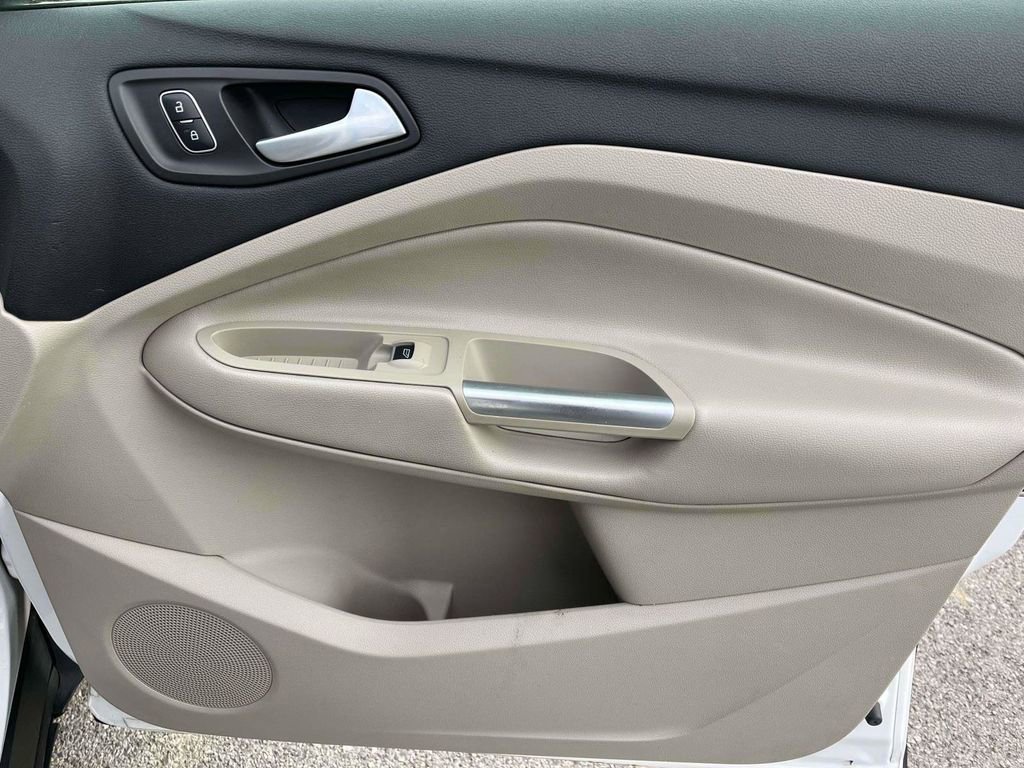 Used 2017 Ford Escape Titanium image 13