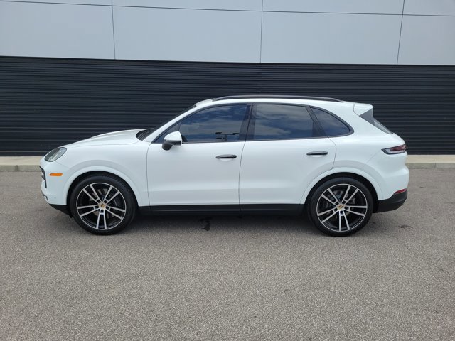 Certified 2024 Porsche Cayenne image 2